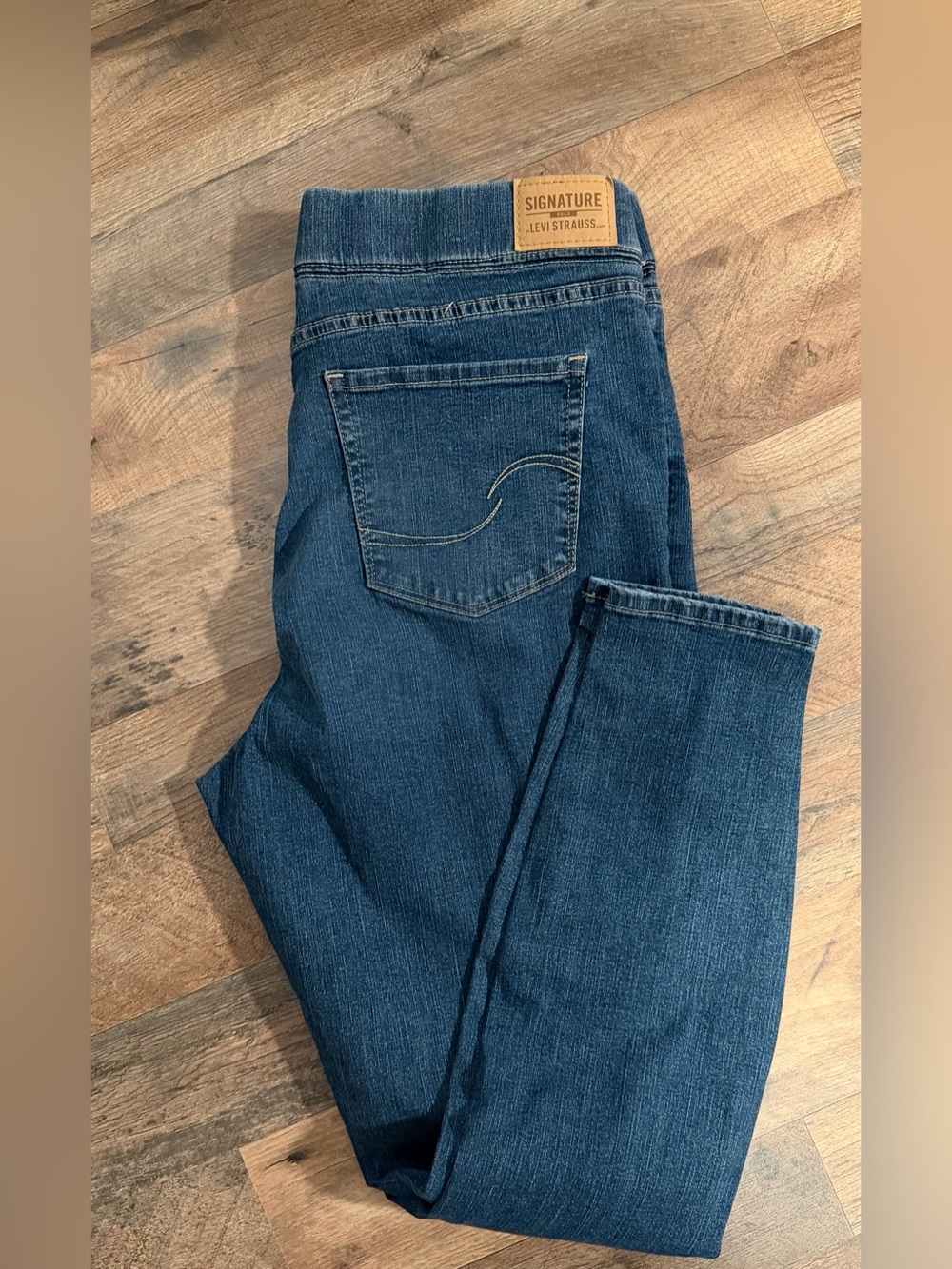 Signature by Levi Strauss Women's Dark Blue Slim Jeans
